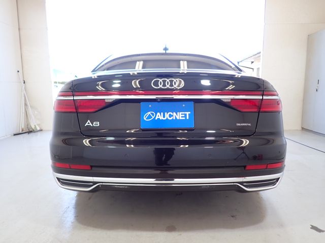 Audi A8 2018-10 16218-3