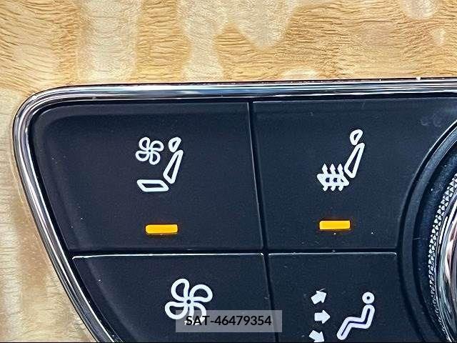 Bentley BENTAYGA 2016-09 377436-8