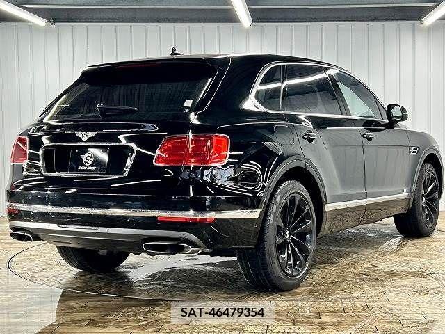 Bentley BENTAYGA 2016-09 377436-15