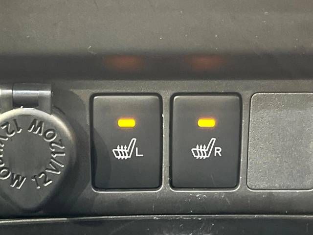 Toyota ROOMY 2019-03 18364-6