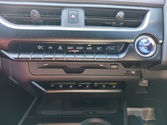 Lexus UX 2019-08 195605-17