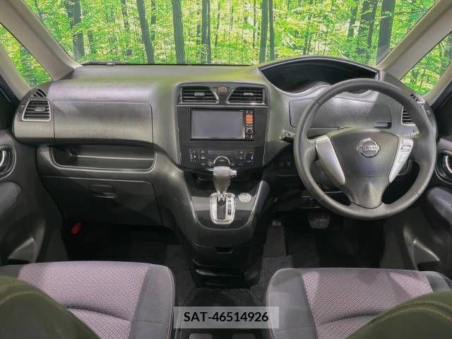 Nissan SERENA 2011-11 367649-1