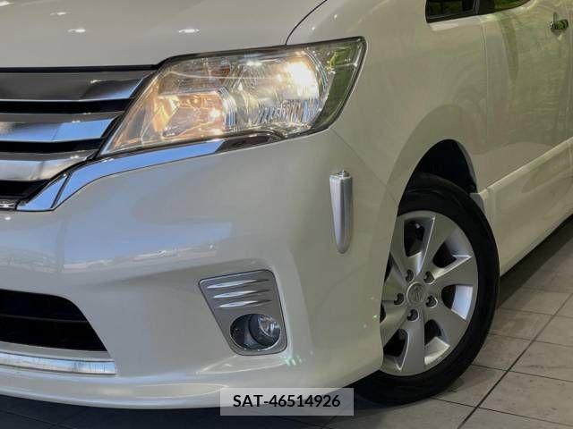 Nissan SERENA 2011-11 367649-13
