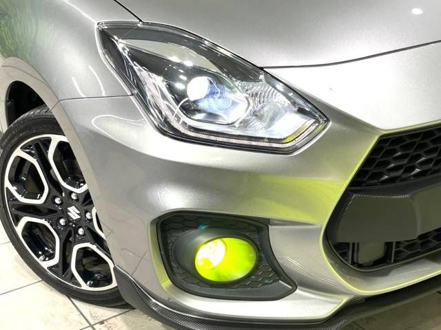 Suzuki SWIFT 2019-08 27073-12