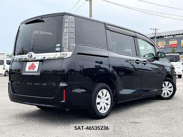 Toyota VOXY 2016-09 321493-2
