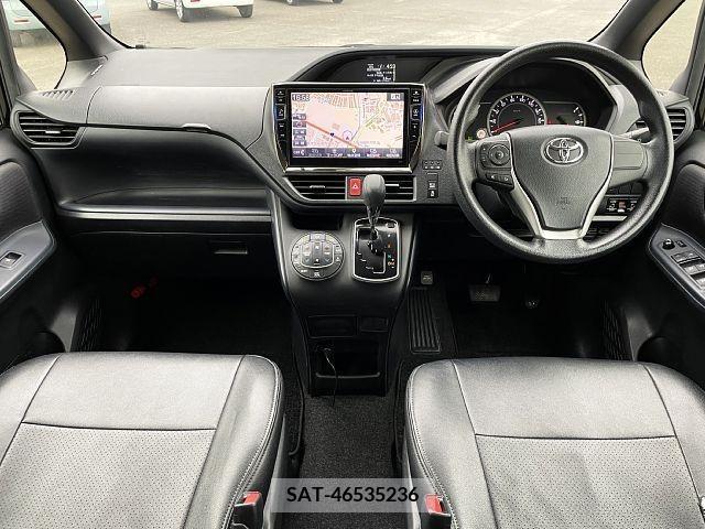 Toyota VOXY 2016-09 321493-1