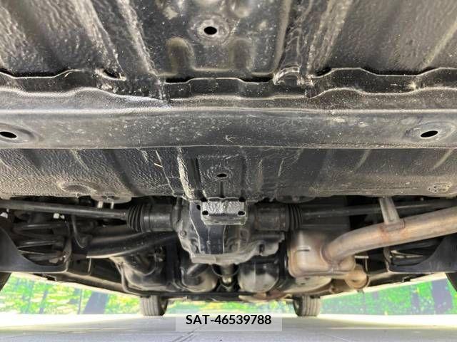 Honda e 2011-07 339618-19