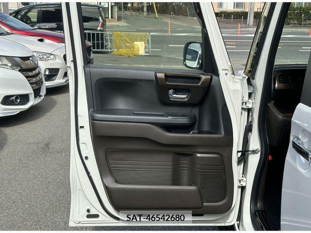 Honda N BOX 2021-11 209797-9