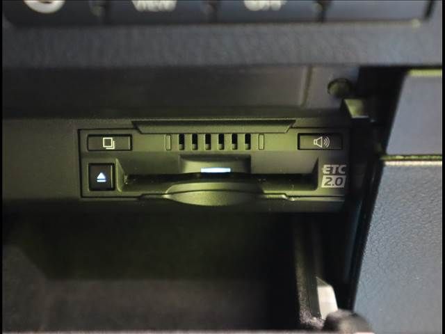 Lexus RX 2018-08 23596-5