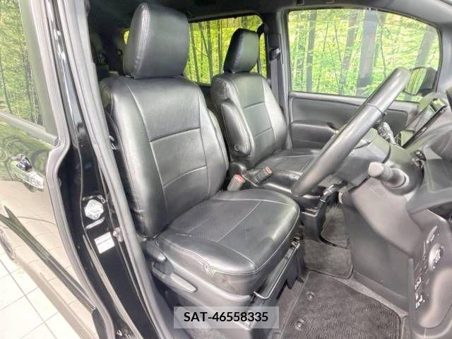 Toyota VOXY 2019-09 331803-8