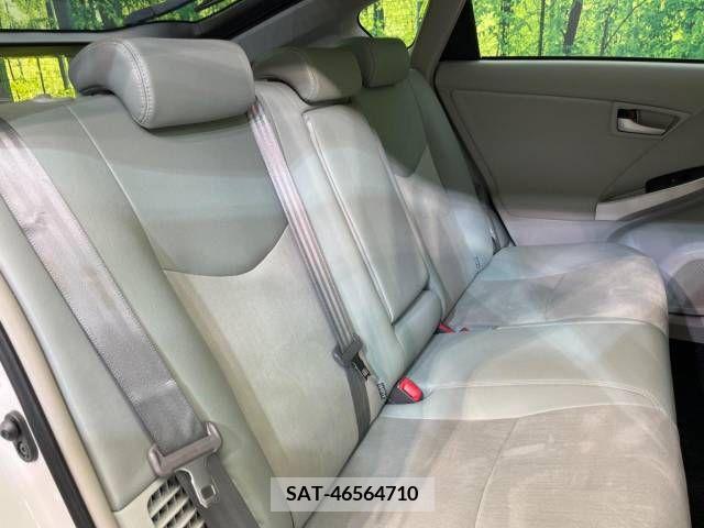 Toyota PRIUS 2013-11 322151-9