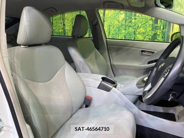 Toyota PRIUS 2013-11 322151-8