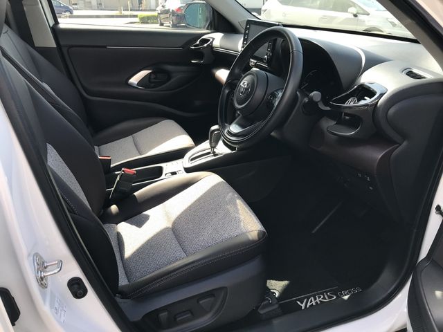 Toyota YARIS CROSS 2022-03 10080-9