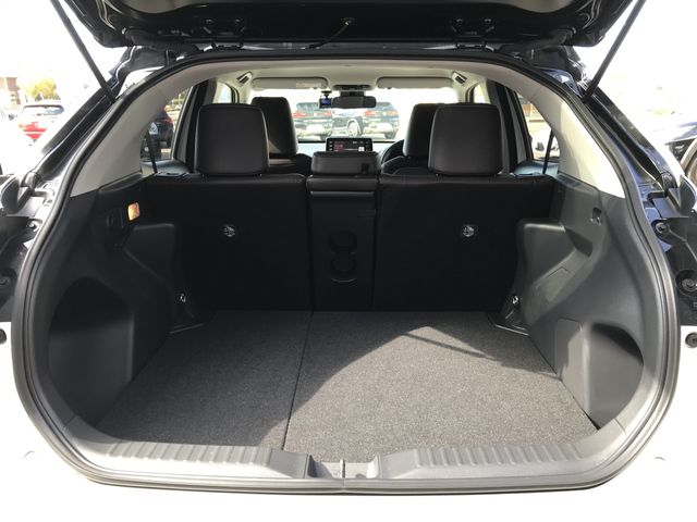 Toyota YARIS CROSS 2022-03 10080-13