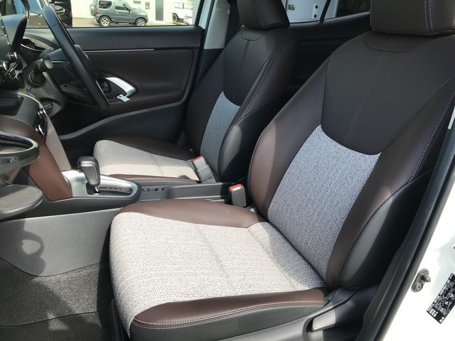 Toyota YARIS CROSS 2022-03 10080-17