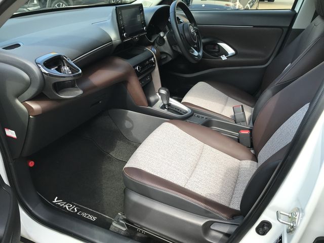 Toyota YARIS CROSS 2022-03 10080-16