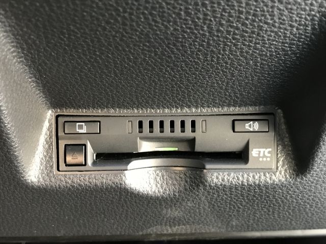 Toyota YARIS CROSS 2022-03 10080-23