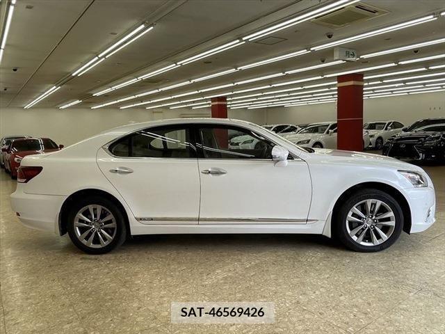 Lexus LS 2013-09 388226-3