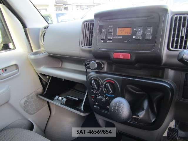 Suzuki EVERY 2018-07 382221-17