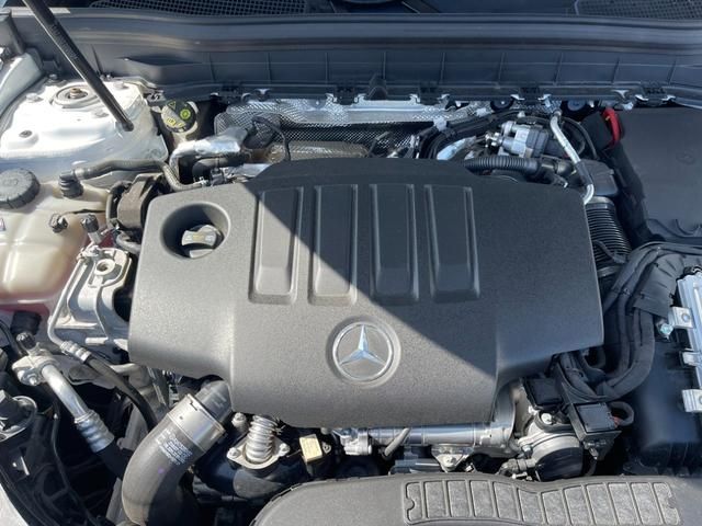 Mercedes Benz GLB-CLASS 2021-10 23184-19
