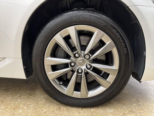 Lexus LS 2012-11 9237-14