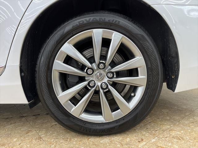 Lexus LS 2012-11 9237-17