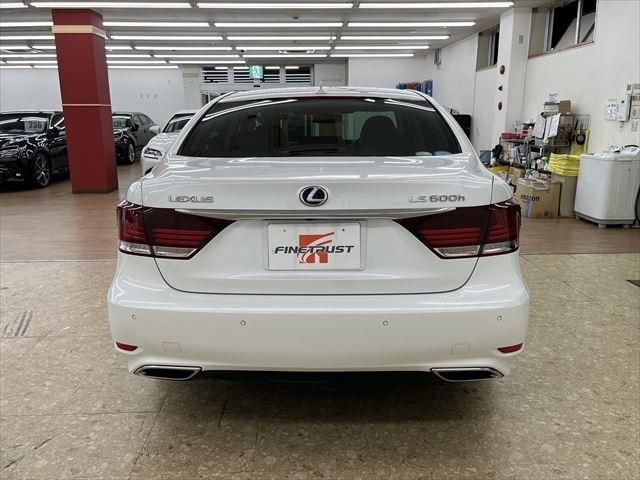 Lexus LS 2012-11 9237-5