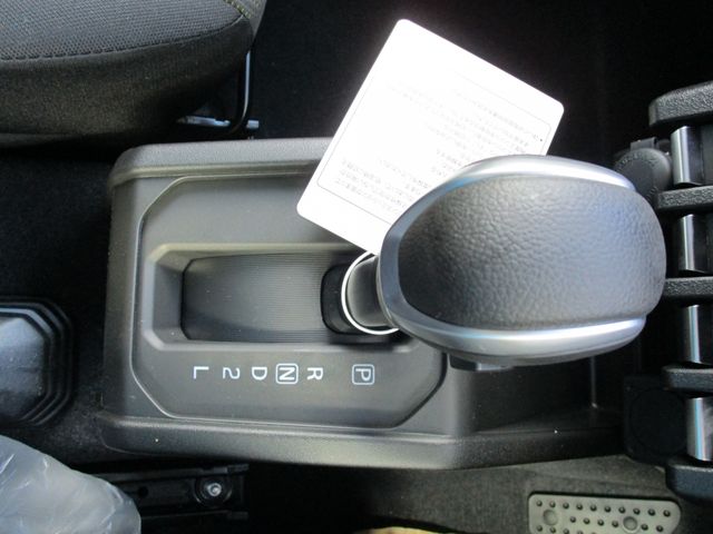 Suzuki JIMNY SIERRA 2023-10 9982-5
