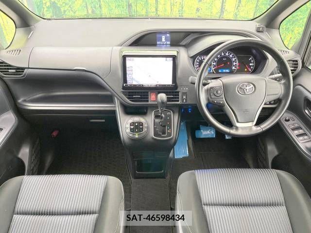Toyota VOXY 2015-12 218535-1