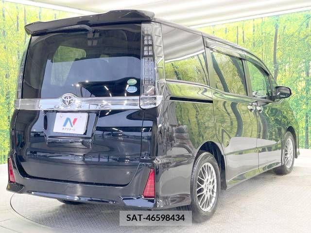Toyota VOXY 2015-12 218535-18