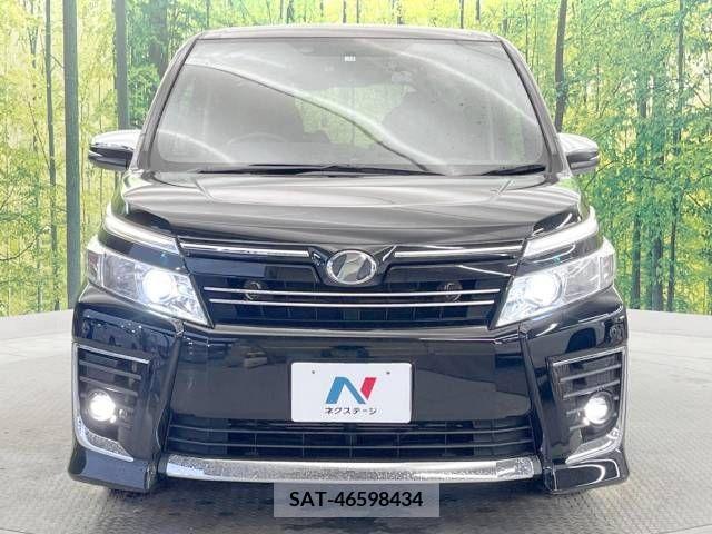 Toyota VOXY 2015-12 218535-15