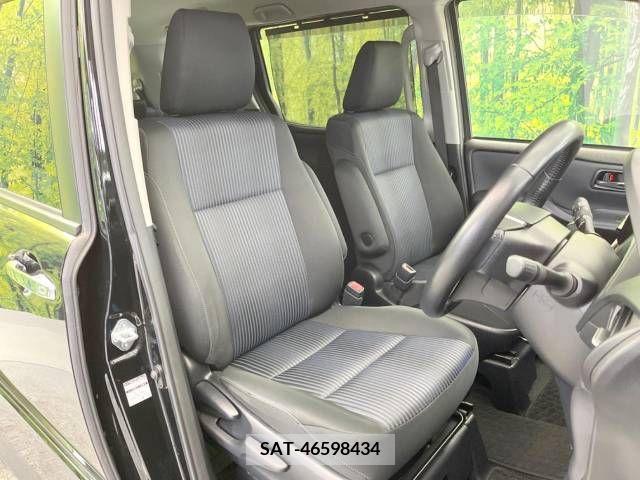 Toyota VOXY 2015-12 218535-9