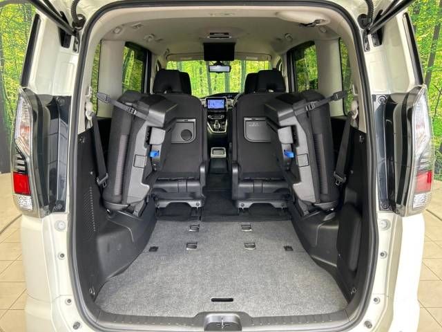 Nissan SERENA 2018-11 17251-11