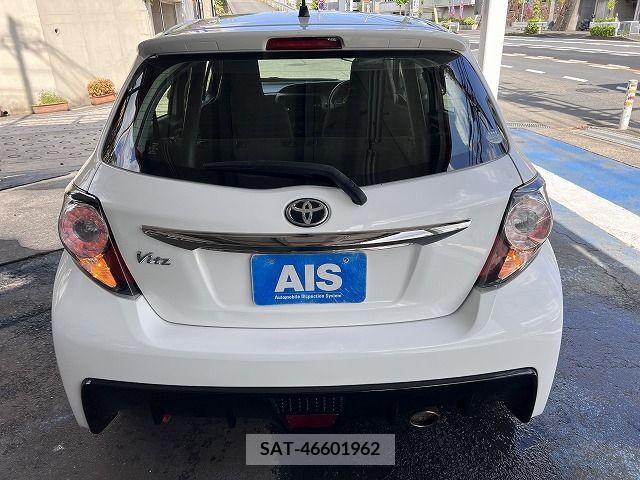 Toyota VITZ 2018-03 313652-6