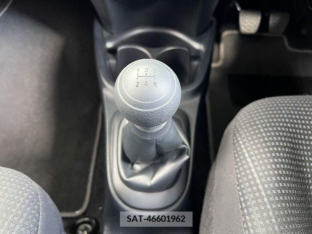 Toyota VITZ 2018-03 313652-14