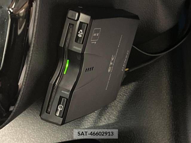 Toyota PRIUS 2019-02 322412-6