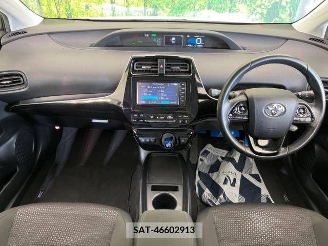 Toyota PRIUS 2019-02 322412-1