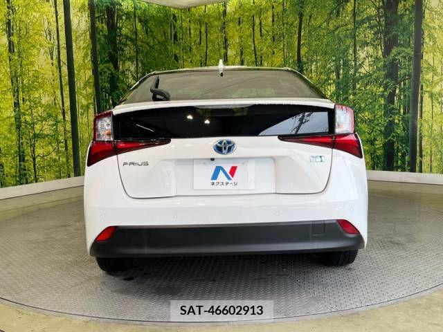 Toyota PRIUS 2019-02 322412-15