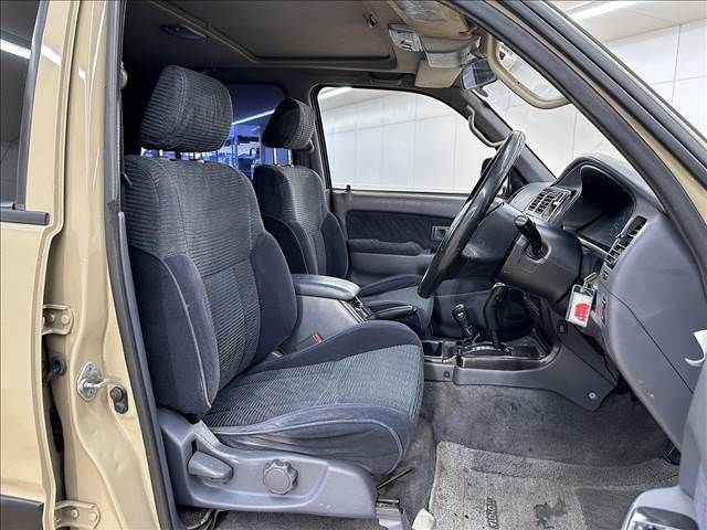 Toyota HILUX SURF 1997-06 185607-11