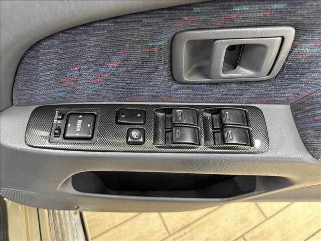 Toyota HILUX SURF 1997-06 185607-8