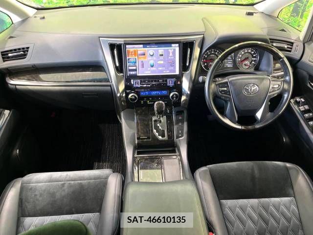 Toyota VELLFIRE 2017-01 369675-1
