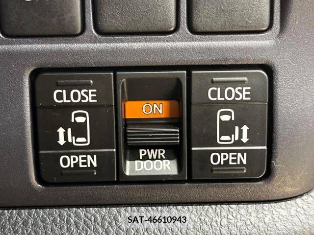 Toyota VOXY 2014-08 288901-2