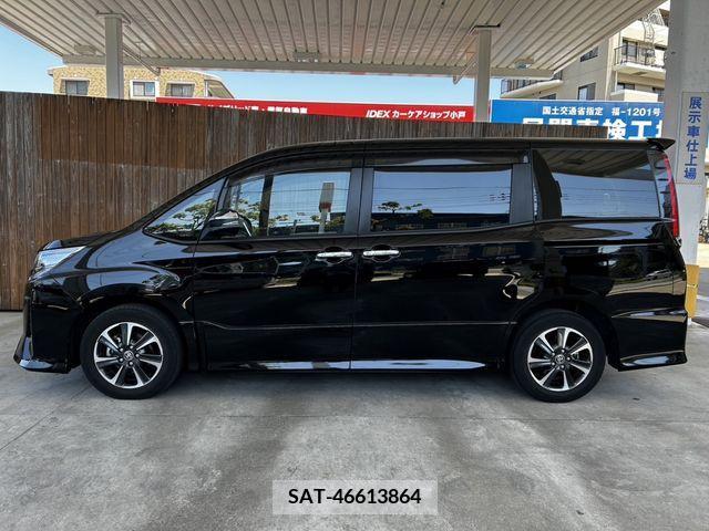 Toyota NOAH 2021-08 279460-7