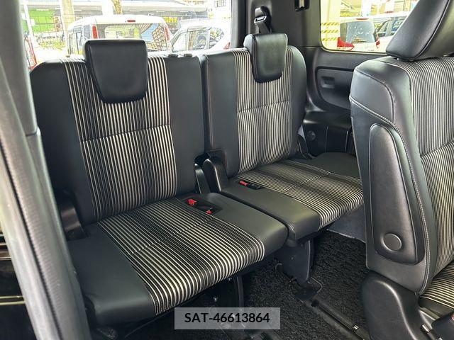 Toyota NOAH 2021-08 279460-13