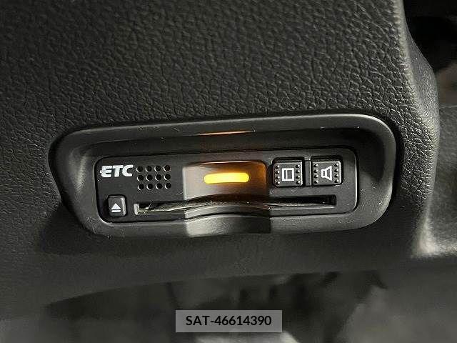 Honda VEZEL 2017-11 370053-8