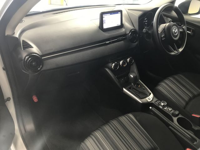 Mazda MAZDA2 2021-04 17322-8