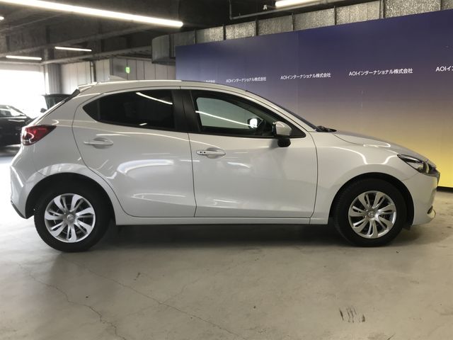 Mazda MAZDA2 2021-04 17322-13