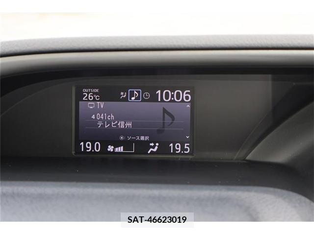 Toyota VOXY 2019-08 395025-10
