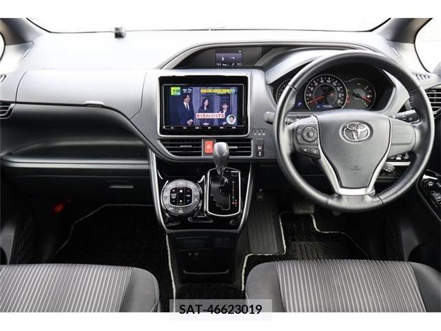 Toyota VOXY 2019-08 395025-4