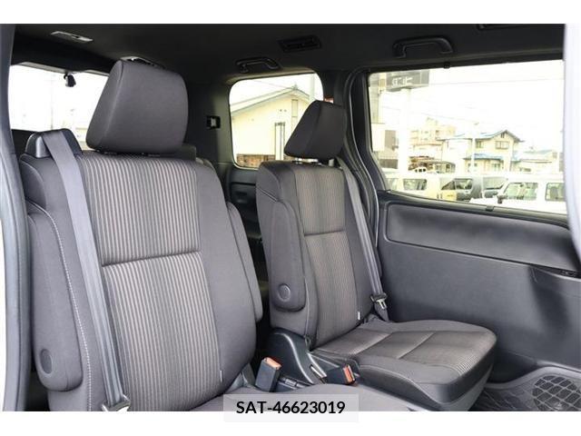 Toyota VOXY 2019-08 395025-23